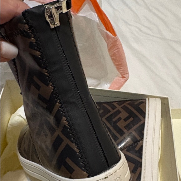 Fendi Black and Brown Logo Pattern Boots - Picture 4 of 11